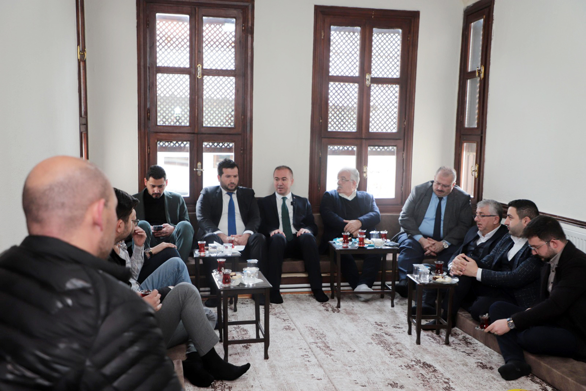 “AK Parti Sosyal Belediyecilik Ve Gönül Belediyeciliğinde Çığır Aştı”